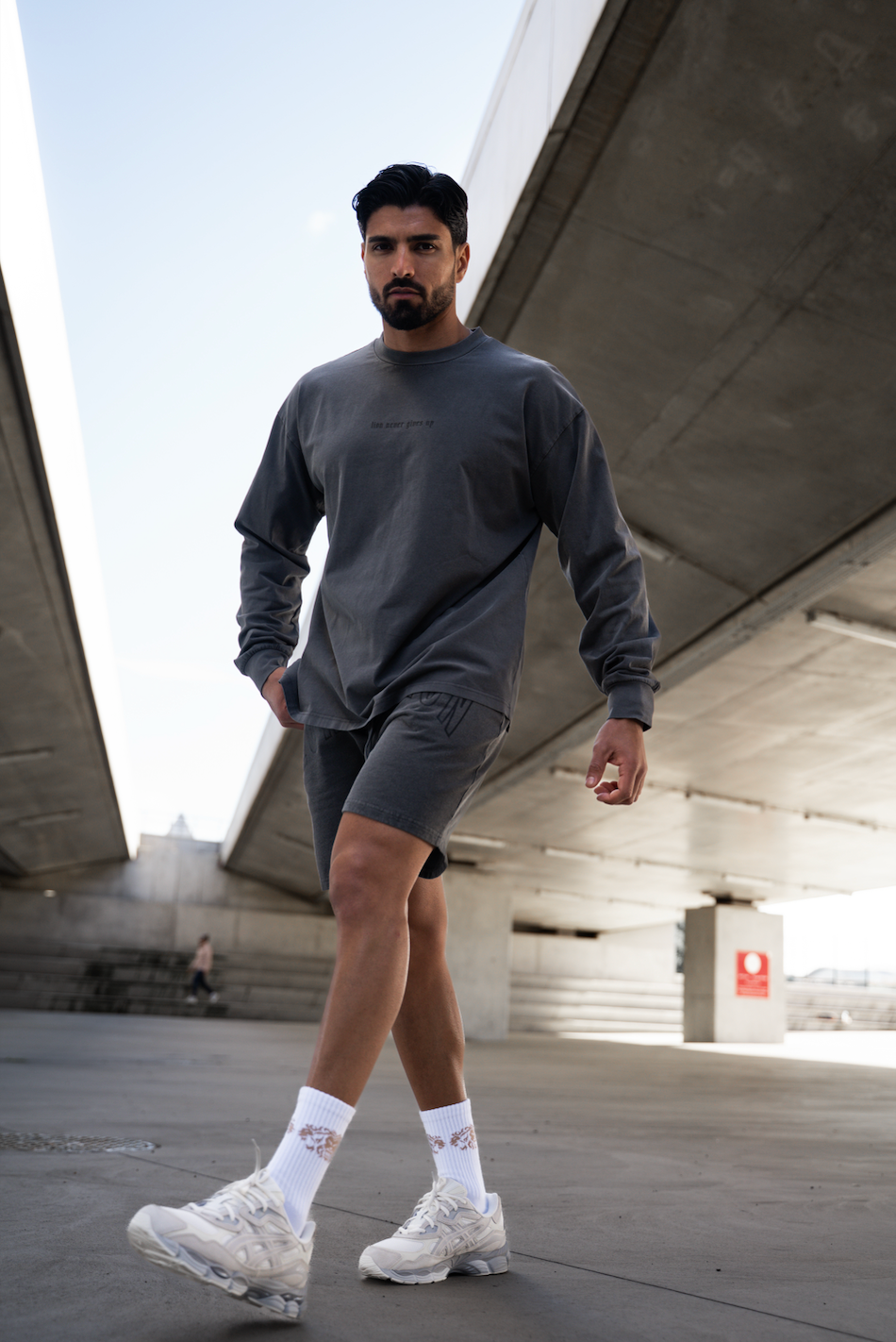 T-Shirt Manches Longues Gris Foncé - Oversize